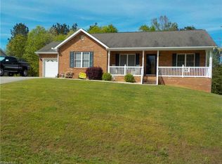 105 White Pine Dr, Stoneville, NC 27048