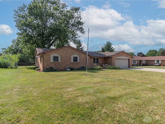 3rd image of 3640 Heathwood Dr
