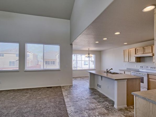 1812 Twilight Glow Dr, Windsor, CO 80550