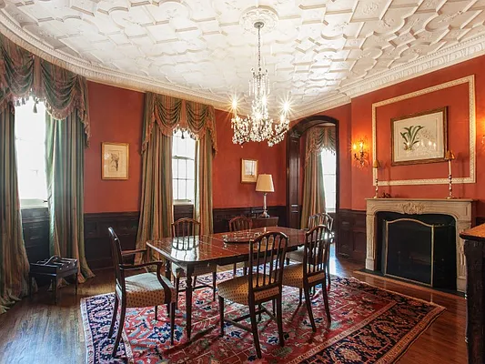Sold by Sotheby's International Realty | media 13