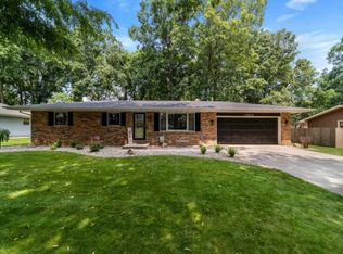 12855 Darlene Ct, Granger, IN 46530