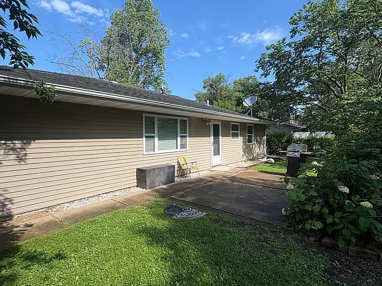 5706 N Graceland Dr — Photo 12