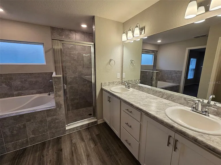 1352 Mountain Flower Ln — Photo 20