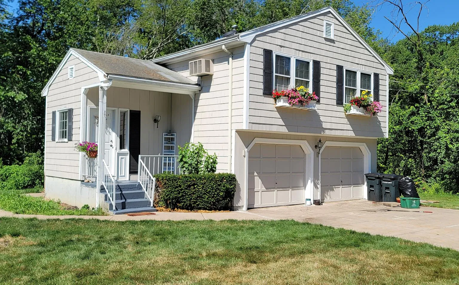 16 Maud Graham Cir — Photo 1