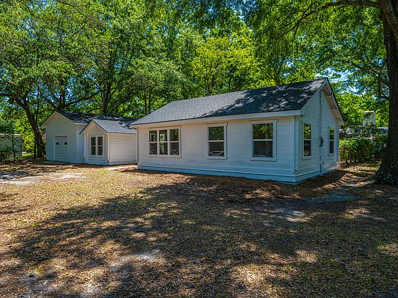 4th image of 3853 Dorsey Ave