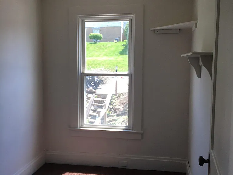 1039 Highland Ave — Photo 8
