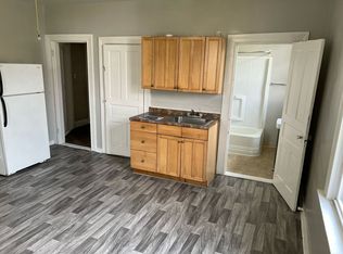 515 8th St #2, Glassport, PA