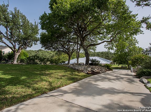 3rd image of 1356 Kings Point Dr