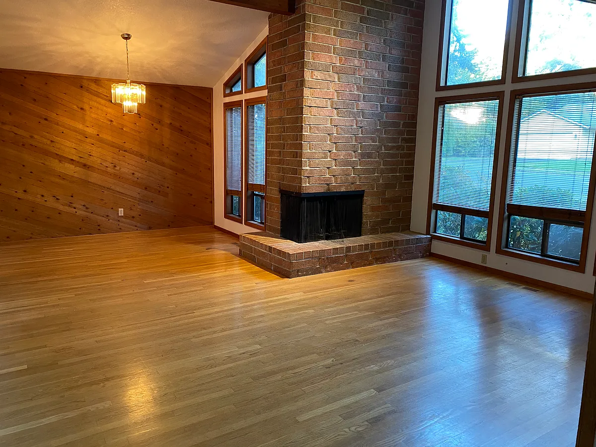 Building Photo - 2558 Troy Ct