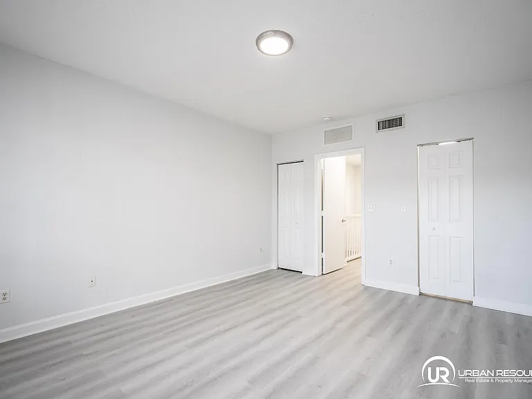 2180 Bay Dr #5B — Photo 14