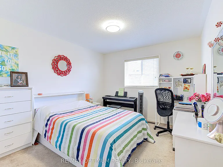 77 Personna Cir — Photo 28