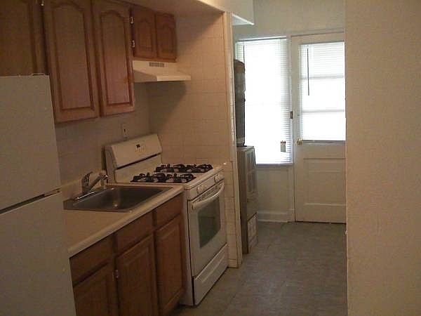 2nd image of 5024 Astor Pl SE APT 3
