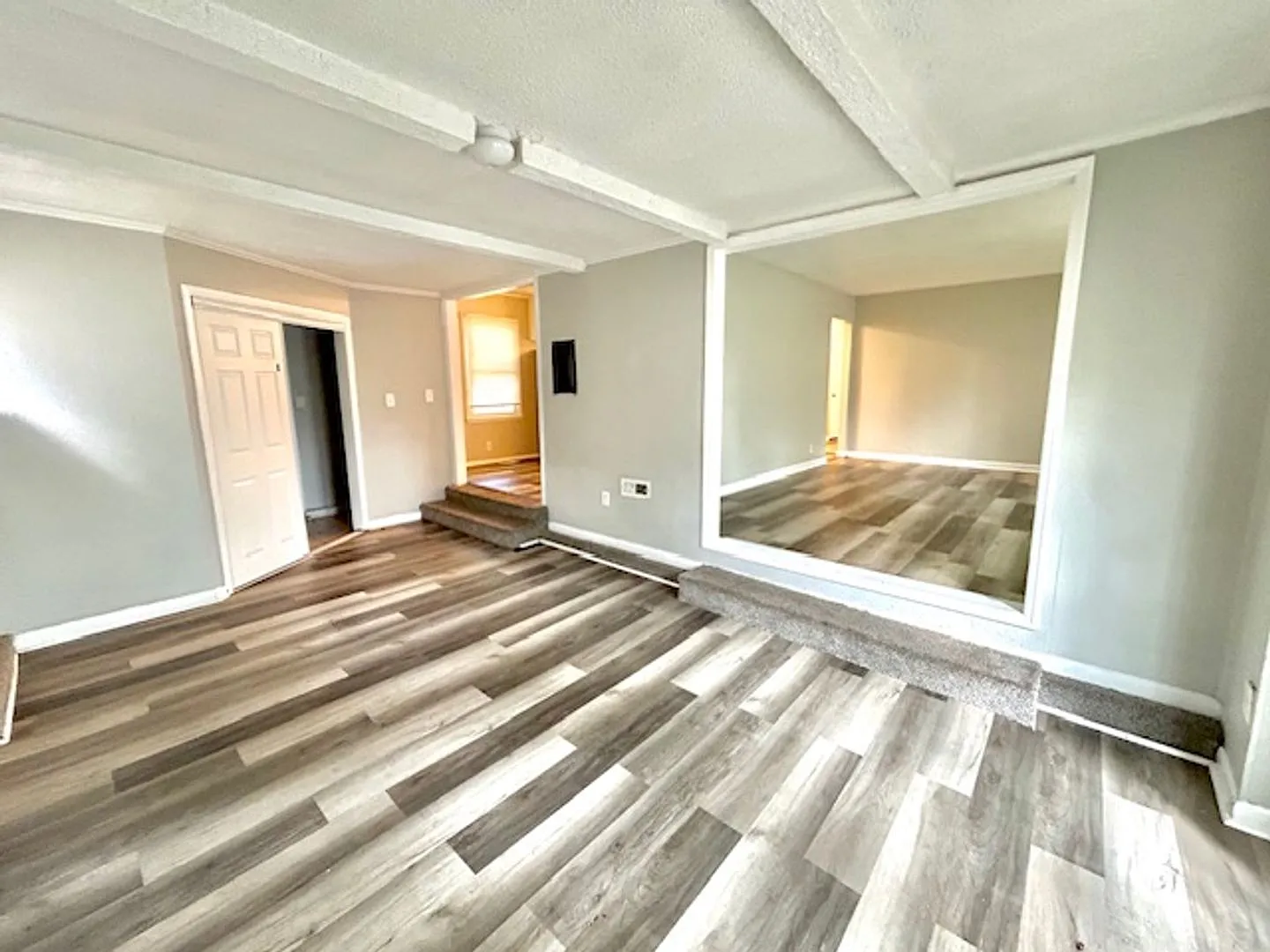 Lovely 3 Bedroom, 1.5 Bath with bonus room Available Now!- $1350 with a one-year commitment and t... — Photo 4