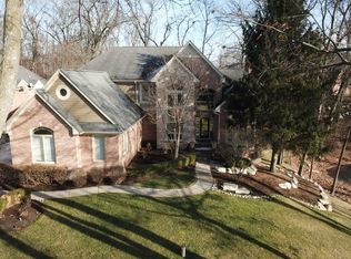 3336 Timberlake Dr, Commerce Township, MI 48390