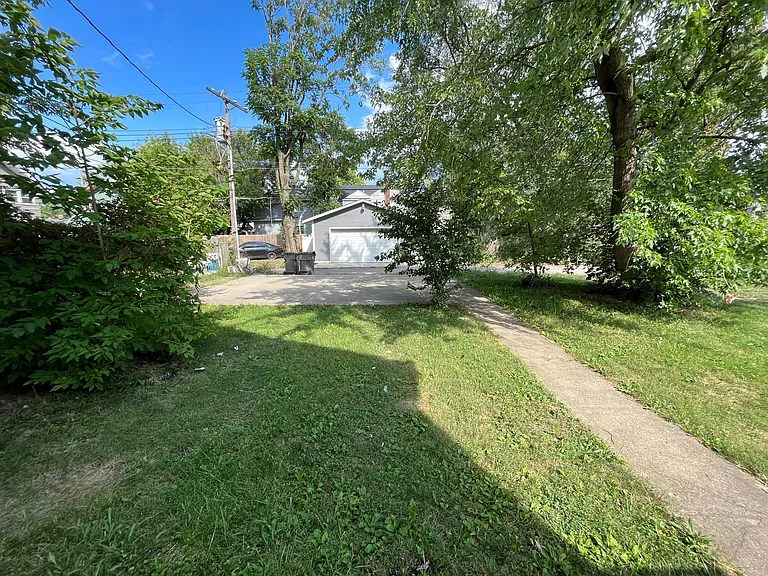 2943 N Park Ave — Photo 16