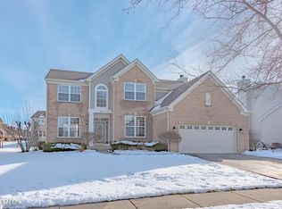 69 Augusta Dr, Gilberts, IL 60136