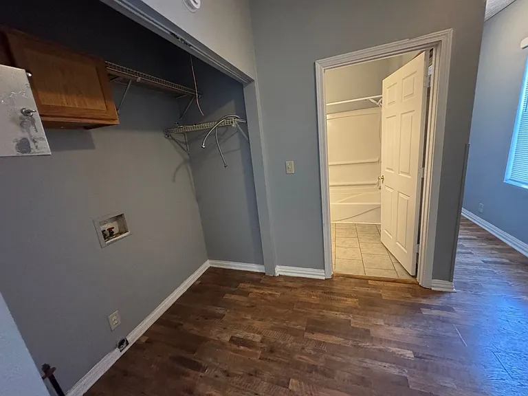 802 Iowa St — Photo 13