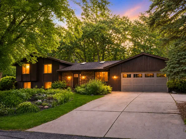 14810 Lloyds Dr, Minnetonka, MN 55345