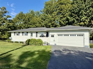 6775 Sidley Rd, Thompson, OH 44086