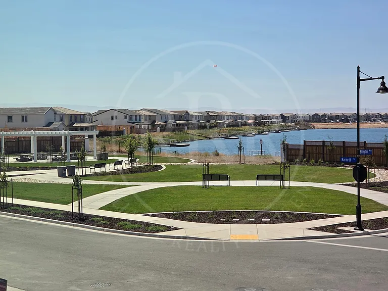 16464 Barnett Ct — Photo 26