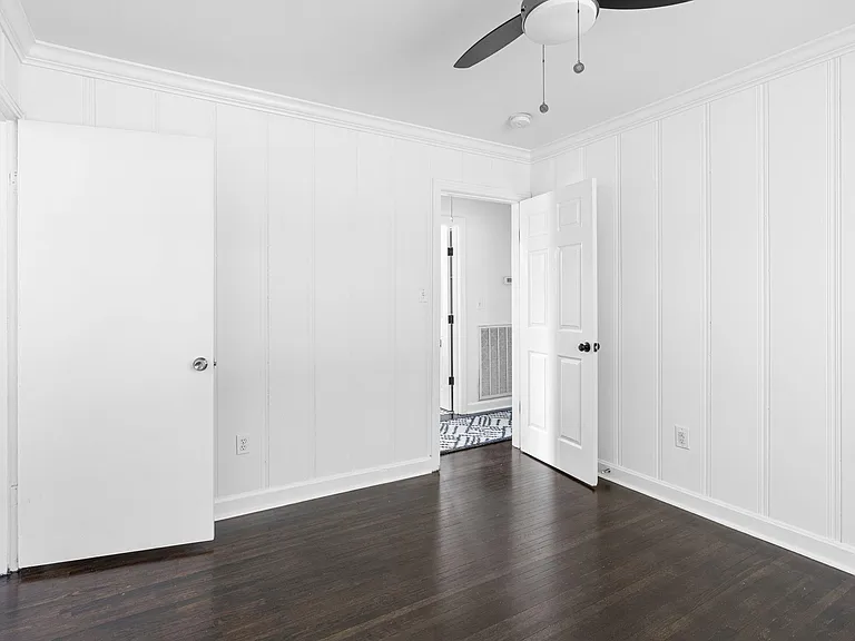 1023 Seymour Ave — Photo 16