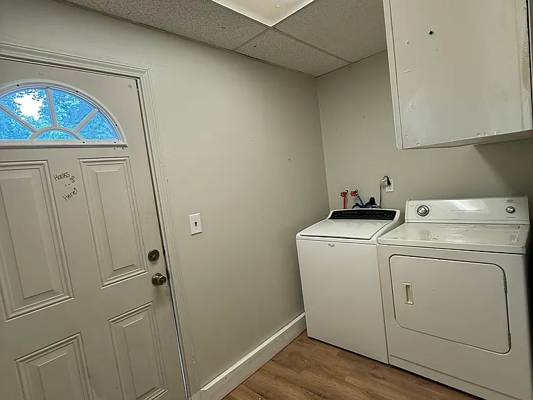213 S Pleasant St — Photo 5