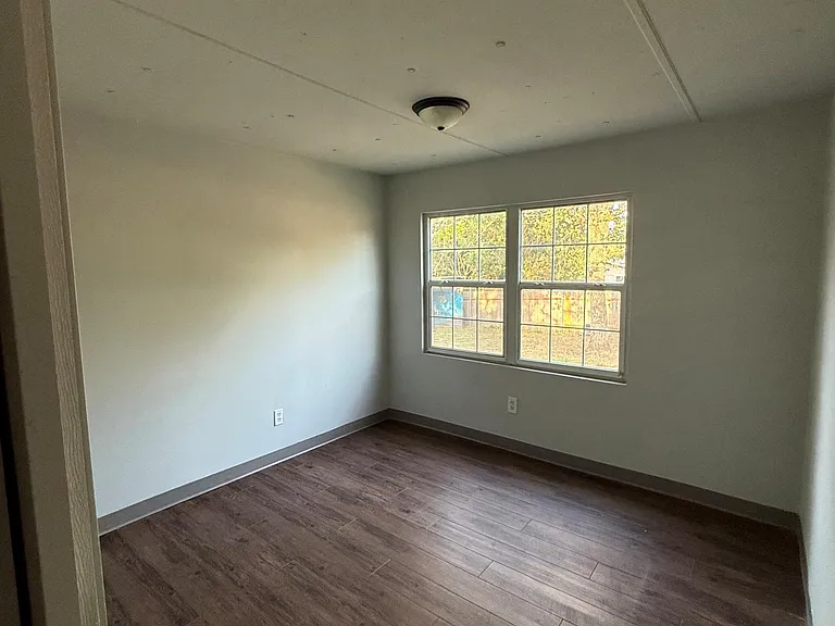 20604 Delorio St — Photo 7