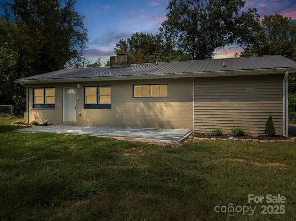 67 Robinson Ave, Asheville, NC 28803