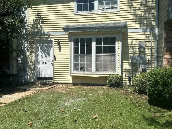 1255 Seth Johnson Dr, Montgomery, AL 36116