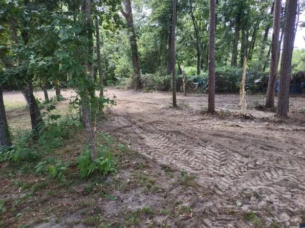 3035 Old Colony Rd, Huntsville, TX 77320