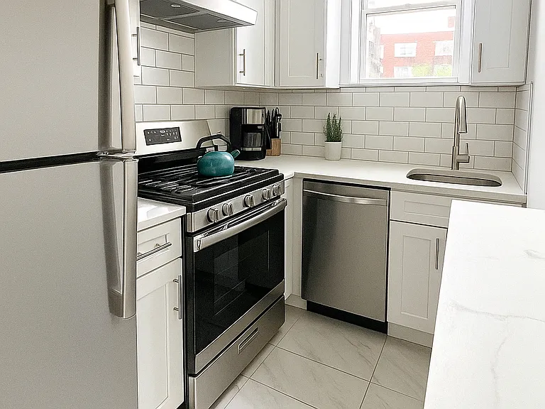 347 Graham Ave #2 — Photo 6