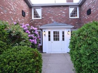 53 Fountain Ln APT 1, Weymouth, MA 02190