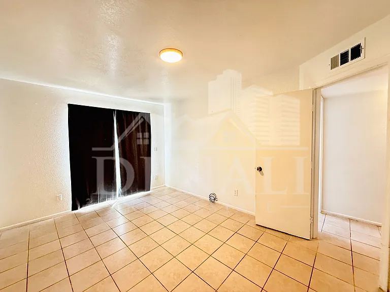 2061 S Apache Dr #1 — Photo 7