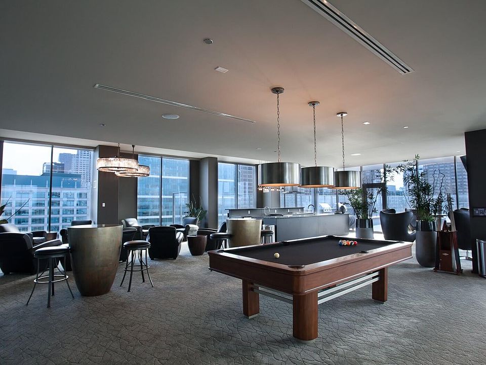 2nd image of 640 W Randolph St #6B
