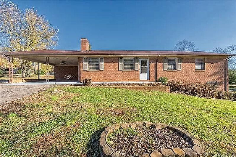1st image of 318 Hazelwood Dr