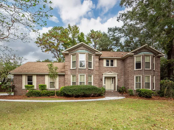 4 Berwick Cir, Charleston, SC 29407
