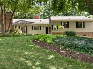 1504 Blythe Dr NW, Grand Rapids, MI 49504