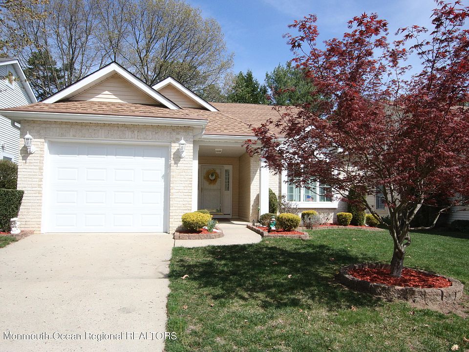1st image of 1512 Scholar Place