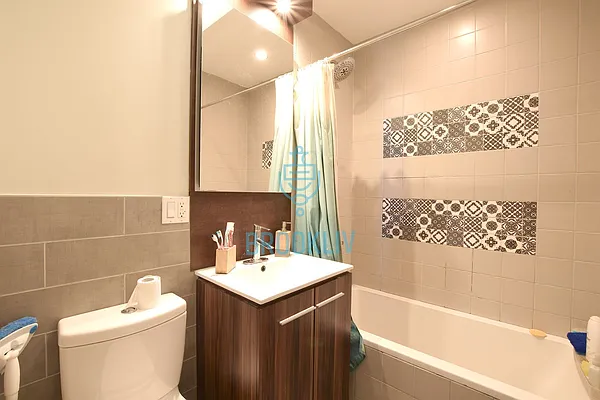 Rented by null | media 8