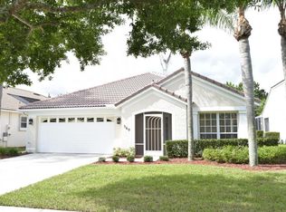 560 SW Saint Georges Bay, Port Saint Lucie, FL 34986