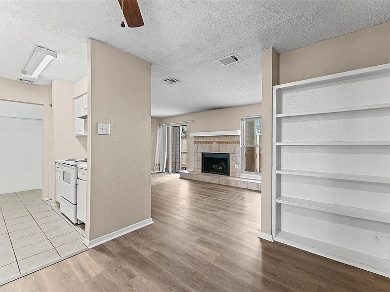9327 Pagewood Ln — Photo 11