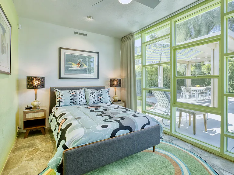 Third bedroom with view to backyard.