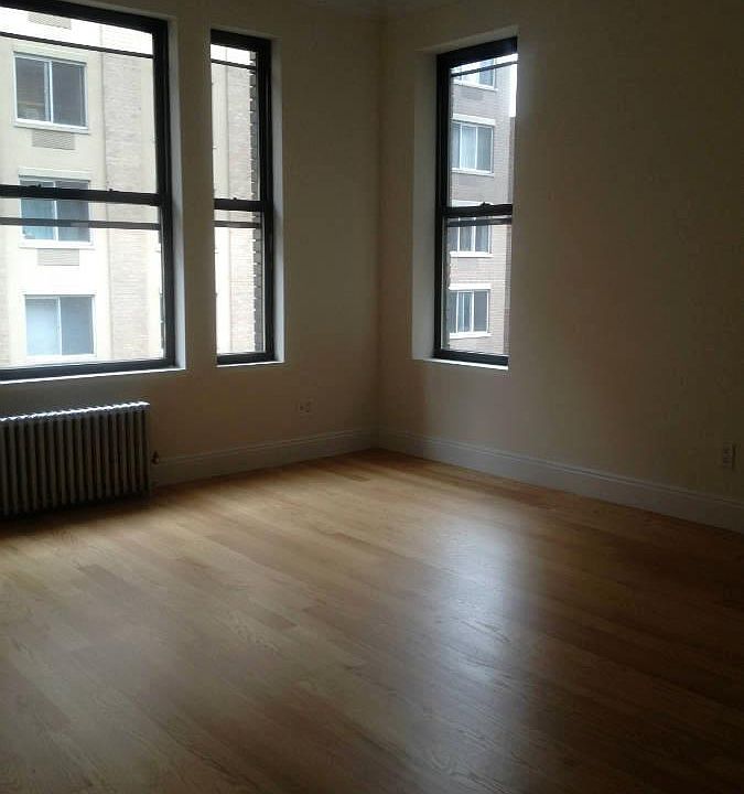 2nd image of 231 Bainbridge St APT 4