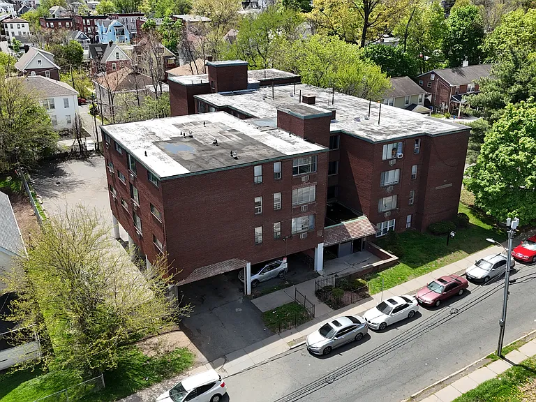 100-205 Benton St — Photo 9