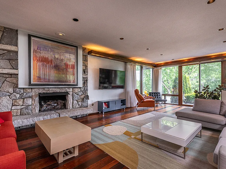 250 Westledge Dr — Photo 11