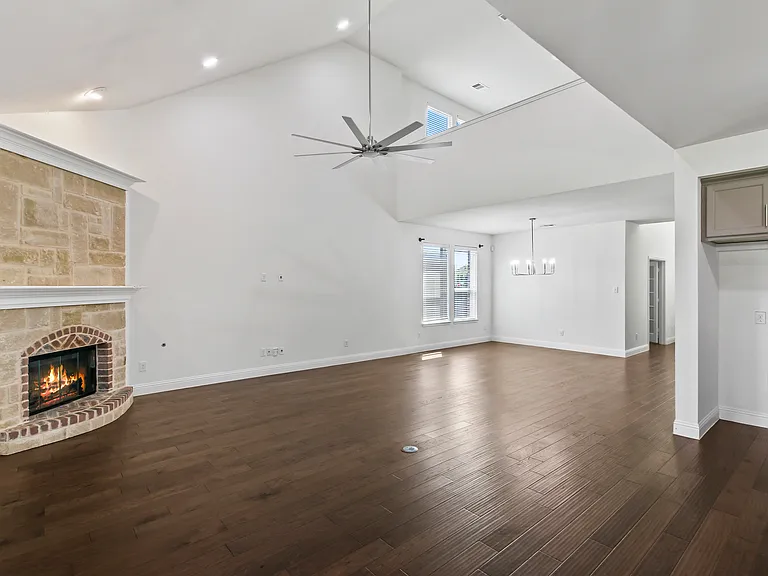 4424 Overbrook Dr — Photo 9