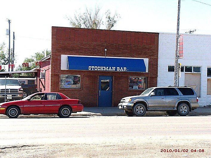 1st image of 321 1st Ave S