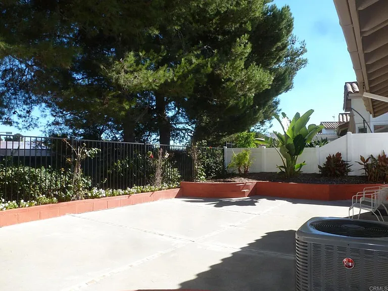 4712 Galicia Way — Photo 12