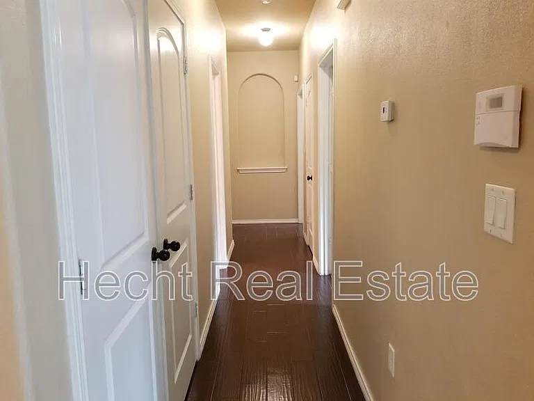 1027 Brown Rock Dr #1 — Photo 9