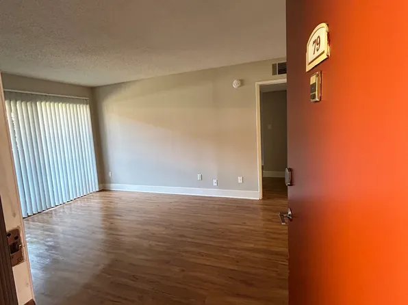 5447 E Cochran St APT 79, Simi Valley, CA 93063
